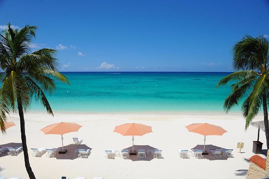 what is like living in cayman islands